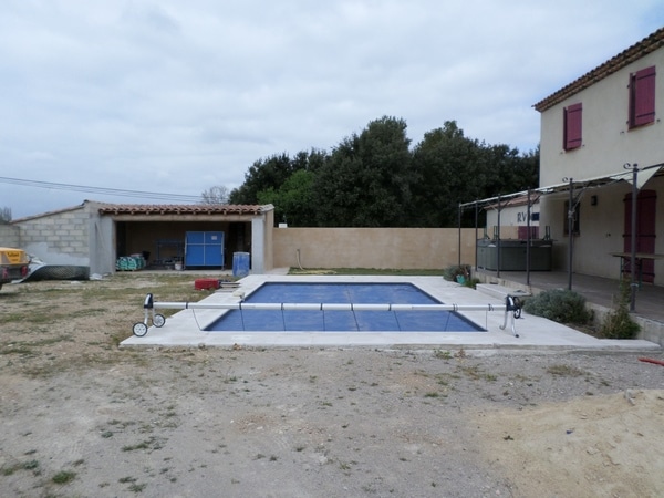 Entreprise de construction de piscine vers salon de provence